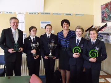 Hekia Parata meets the World Champs!