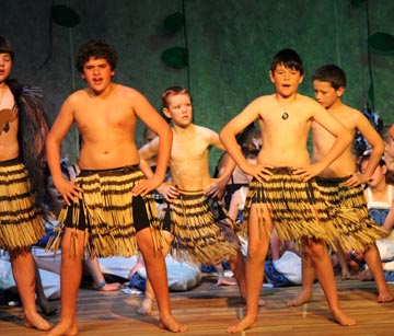 Tom and the haka boys